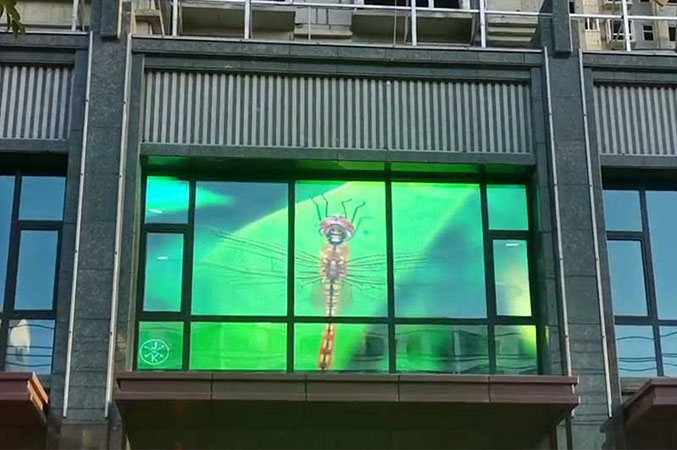 天水东方尊裕正发光透明LED屏项目完美点亮